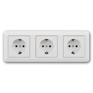 McPower CUP Aufbau Steckdosenblock Weiß 3-Fach 250V16A