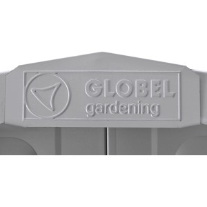 Detailansicht: Globel Industries Metall-Gerätehaus, silber metallic, Logo.