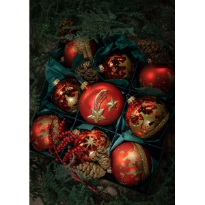 9-teiliges Weihnachtsbaumkugelset 'Bethlehem' von Krebs Glas Lauscha, rot mit goldenen Motiven.