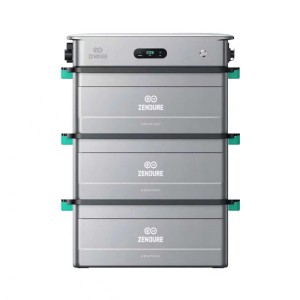 Zendure Solarflow 2400 AC mit drei AB3000X Speichern, ein modulares Power Station System.