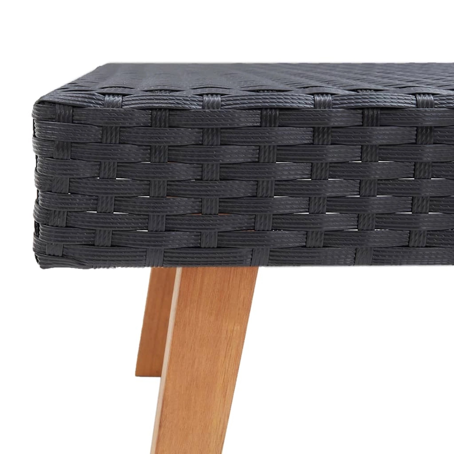 Detailansicht: Schwarzer Rattan-Tisch des vidaXL Garten-Lounge-Sets mit Holzbeinen.