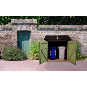 Holzhaus Serena 155x85 cm als Mülltonnenbox mit zwei Mülltonnen vor einer Mauer.