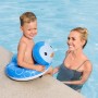 Kind mit blauem Bestway Schwimmring (Pinguin) im Pool, ab 2 Jahren.