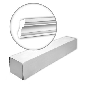 Verpackung mit 12 weißen PROFHOME Eckleisten (24 m) im Neo-Klassizismus Stil. Zubehör für Paneele.