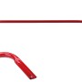 Roter Dolle Handlauf aus Stahl für Bodentreppen, Detailansicht der Befestigung.