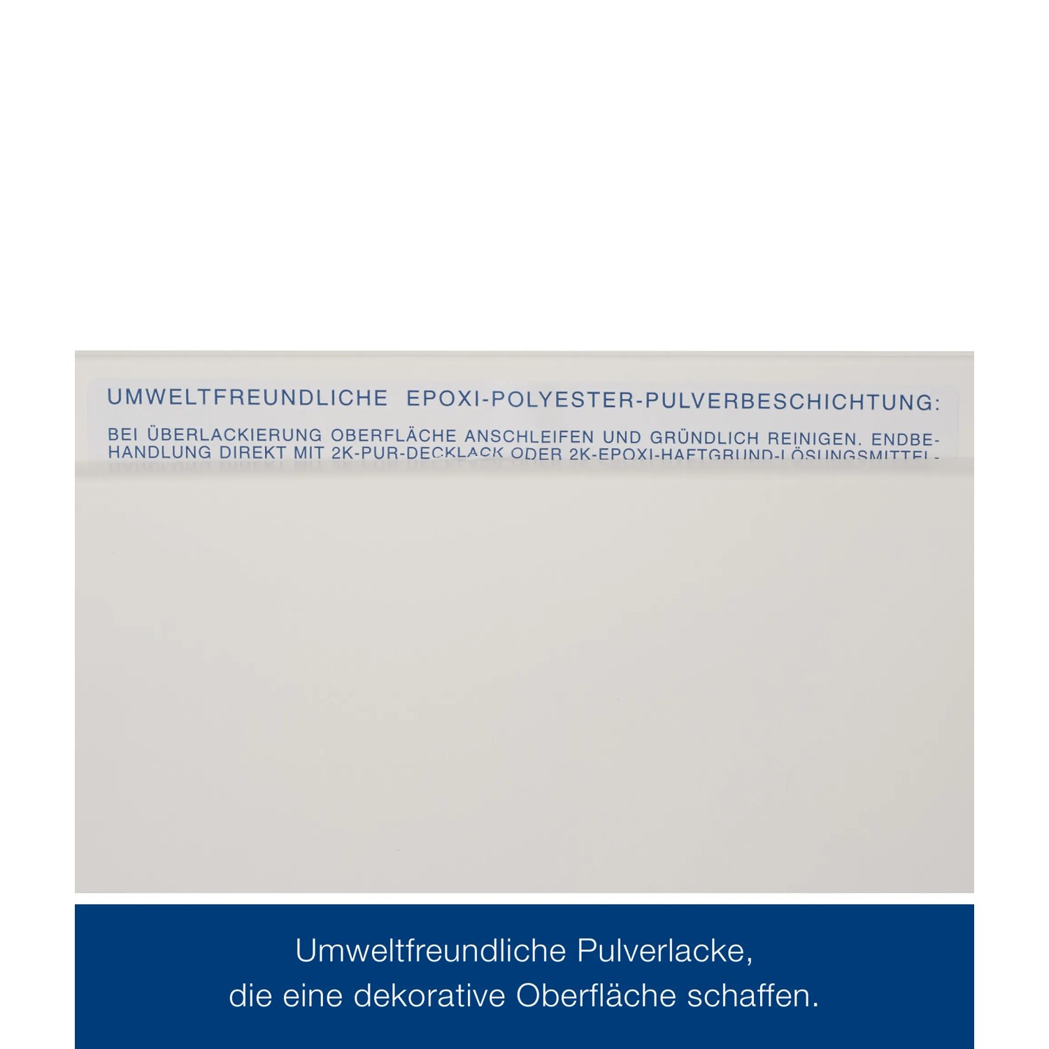 Detailaufnahme der Oberfläche einer Hörmann ZK Tür in Verkehrsweiß mit Epoxi-Polyester-Pulverbeschichtung.