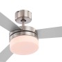 Deckenventilator Alana mit Lampe, Nickel matt und silberfarbenen Flügeln.
