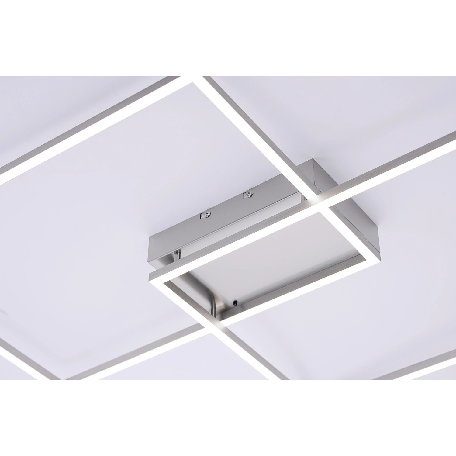 Moderne, stahlfarbene Just Light Deckenleuchte Iven (75,5x56,2cm) mit LED-Lichtelementen.