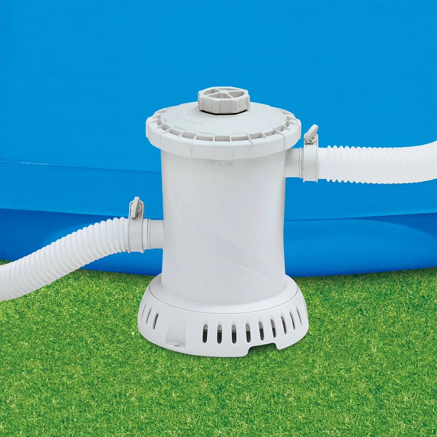 PolyGroup Kartuschenfilter 2300 RX600 12 V für Pools bis 12 m³ mit Pumpe und Zubehör.