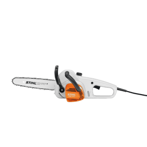 Weiße Stihl Elektro-Motorsäge MSE 141 mit orangefarbenen Akzenten, Sägekette und Netzkabel.