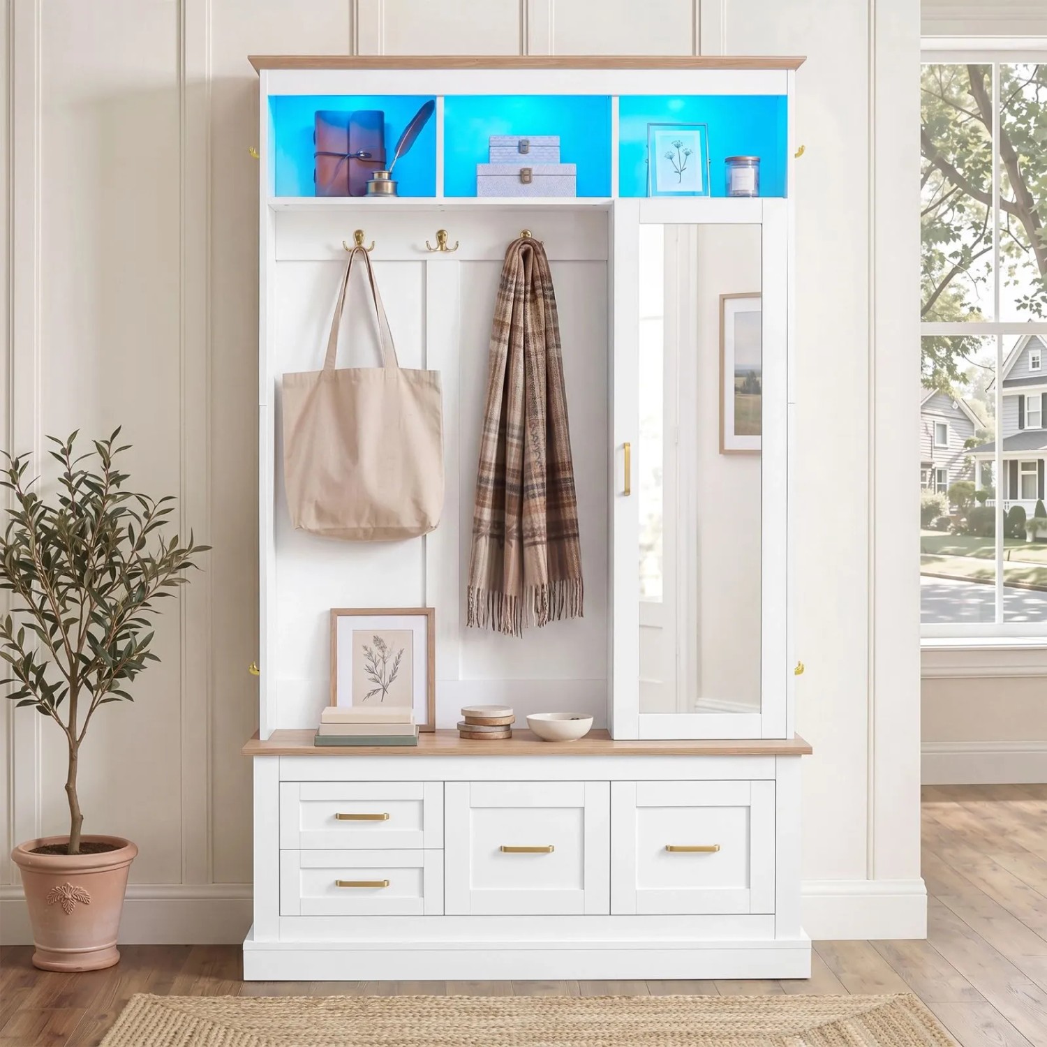 Weiße Flurgarderobe mit Holzoptik, Spiegel, LED-Beleuchtung, Haken, Schubladen und Schuhschrank. Ideal für Diele.