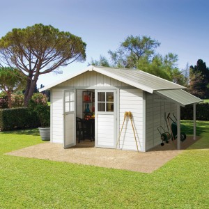 Gartenhaus mit Kunststoff-Schleppdach in Hellgrau-Weiß, Anbau für Gartengeräte.