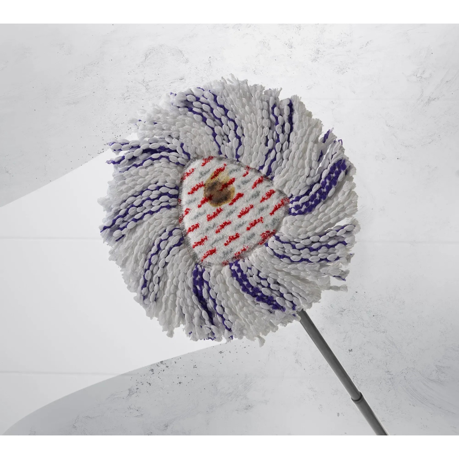 Vileda 3-in-1 Ersatzkopf Turbo Microfibre für Reinigungsgeräte, mit weißen und lila Fasern.