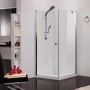 Sanoflex Schwenktür, 75 cm breit, mit Chromprofil und klarem Sicherheitsglas in einer Badezimmerumgebung.