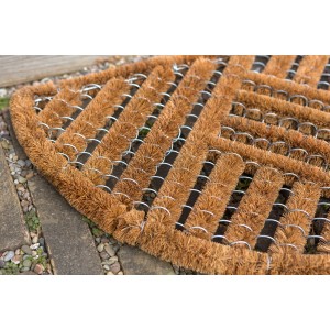 Halbrunde Astra Fußmatte Coco Brush, 40x60 cm, aus Kokosfaser mit Bürstenstruktur.