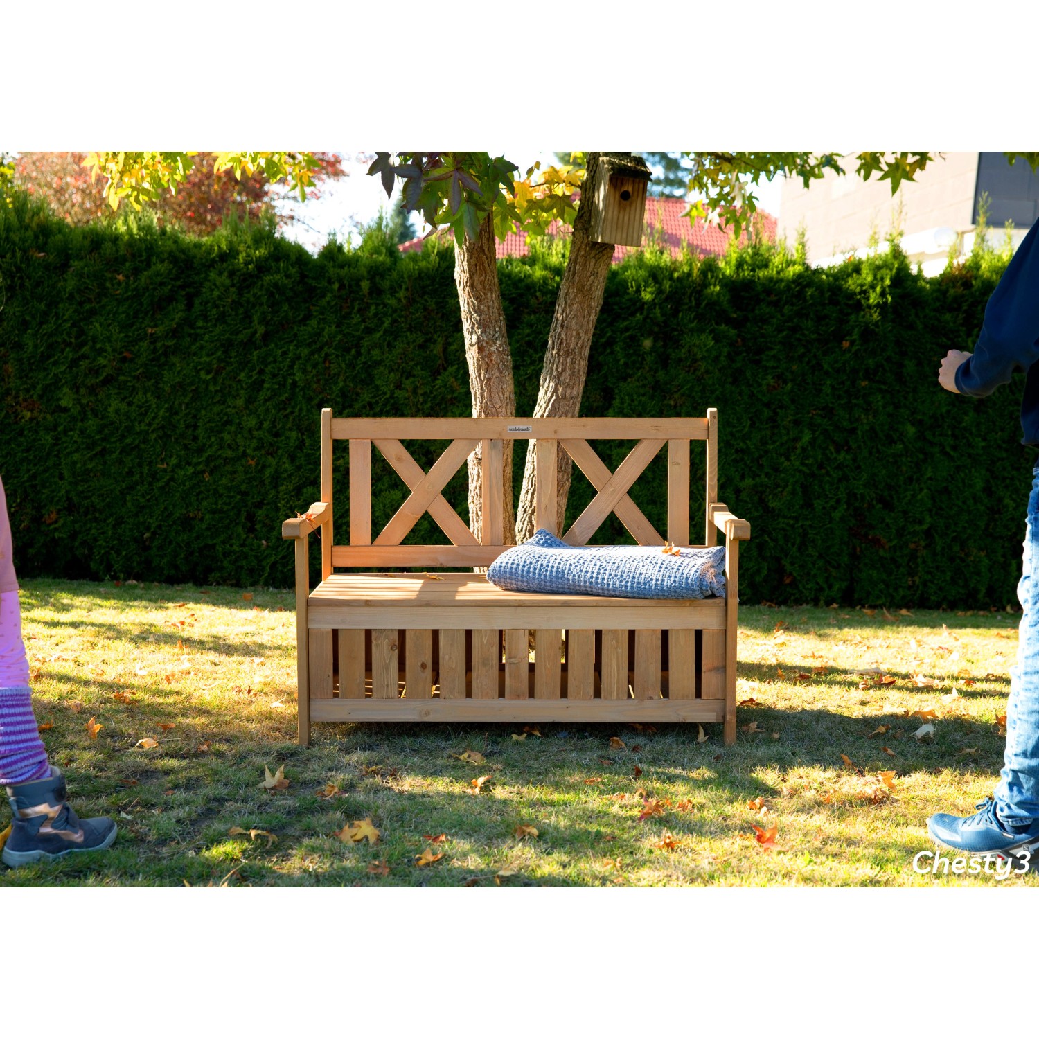 needs&wants Gartenbank Holz wetterfest mit Stauraum und Abdeckung 2