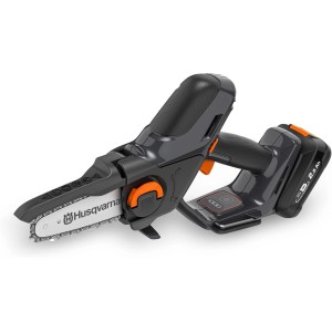 Husqvarna Akku-Kettensäge Aspire P5-P4A mit Akku und Ladegerät.