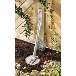 Sturmanker Kyrill am Zaunpfosten: Feuerverzinktes Stahlrohr für mehr Stabilität im Garten.