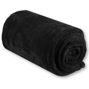 Gerollte, schwarze Mikrofaser Decke (150x200 cm) der Marke Bestgoodies. Kuschelige Wohndecke.