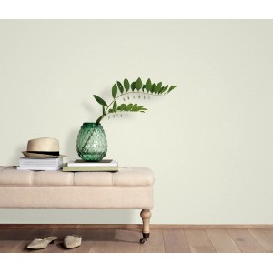 Helle Wandgestaltung mit Erismann Vliestapete Paradisio 2 Uni Weiß, kombiniert mit Deko.