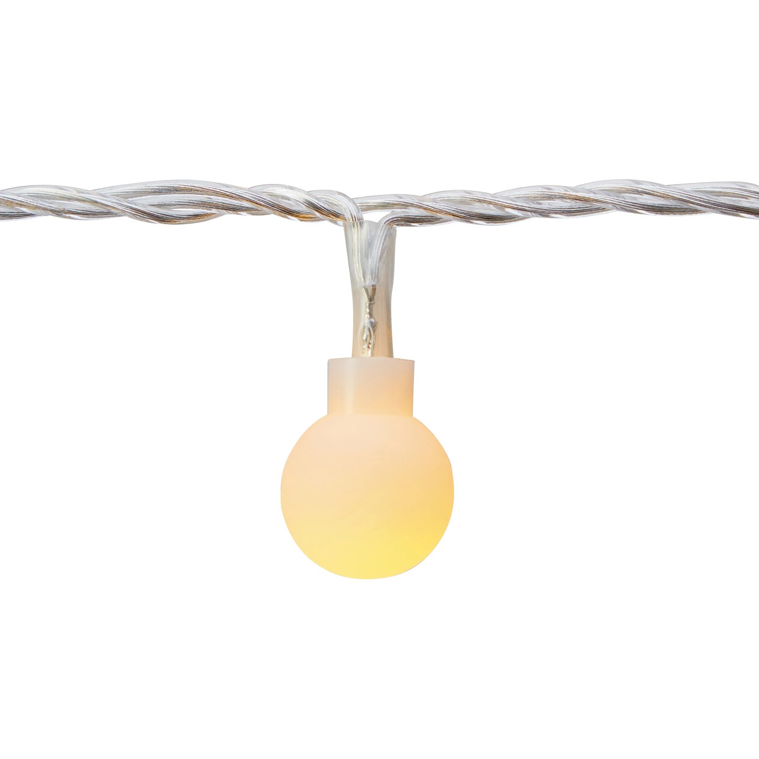 Nahaufnahme: Warmweiße LED Lichterkette für Außen-Dekoration.