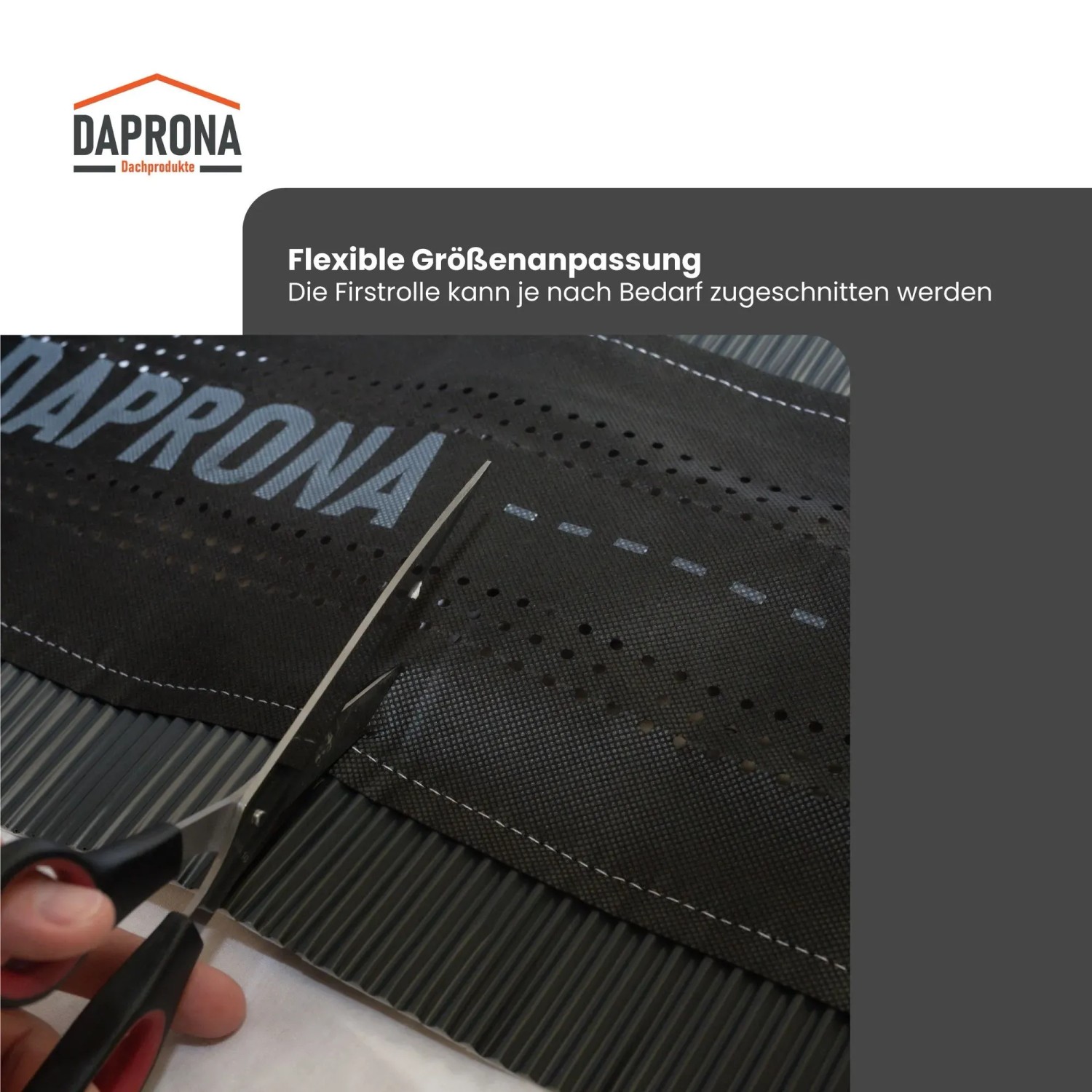 Zuschneiden der braunen Daprona Alu Firstrolle Super Vent 4x5m. Dachabdichtung für den First.