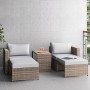 Balkonmöbel-Set Olea Mini, 5-teilig, Polyrattan hellgrau, mit 2 Sesseln, 2 Hockern und 1 Tisch.