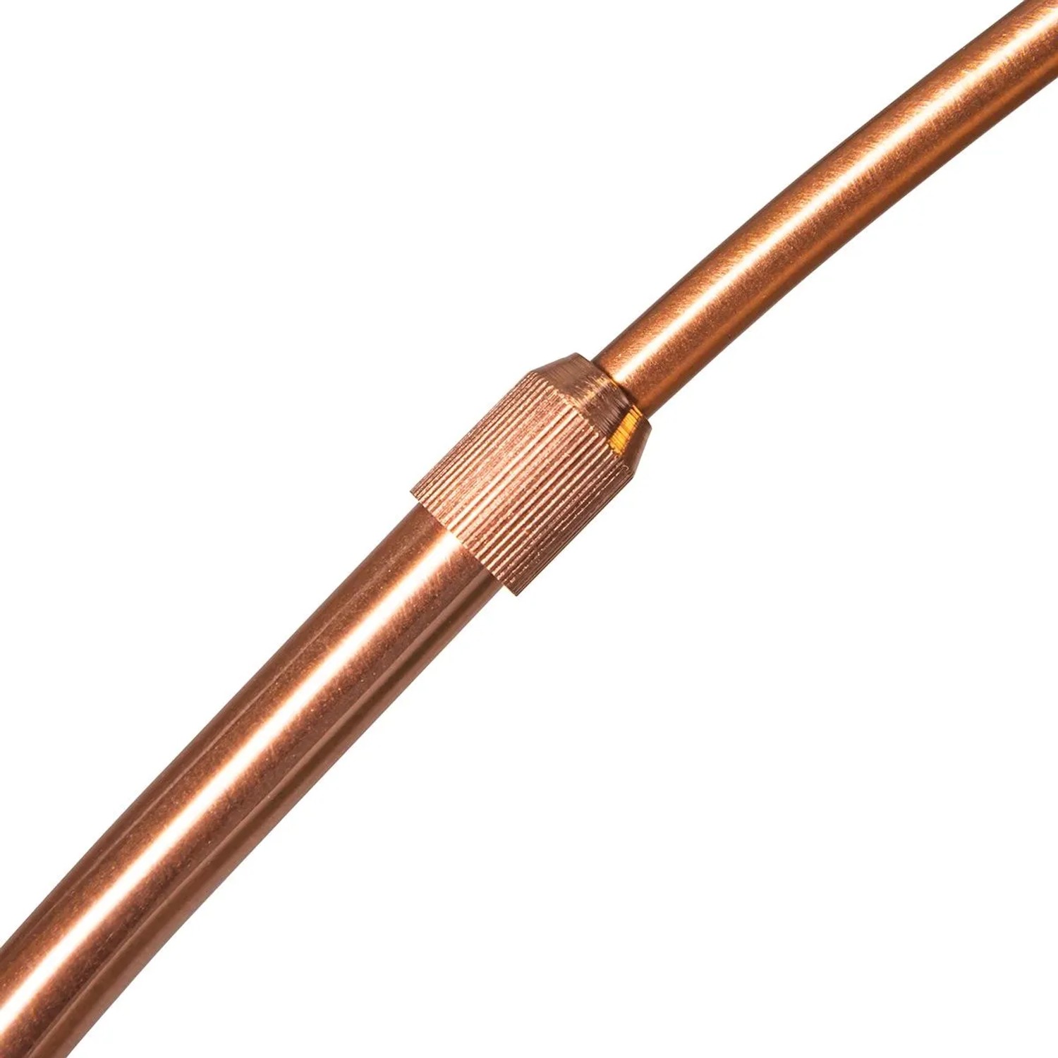 Detailaufnahme: Kupferfarbene Bogenlampe Arc Basic, Innenleuchte mit verstellbarem Gelenk.