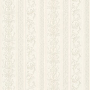 Elegante Barock Vliestapete in Creme Weiß mit Streifen und Ornamenten für Schlafzimmer.