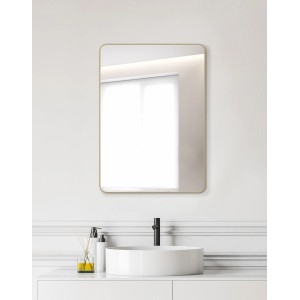 Rechteckiger DSK Designspiegel Picasso, 50x70 cm, mit goldenem Aluminiumrahmen im Badezimmer.