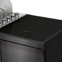 Detailansicht der schwarzen Buschbeck Outdoorküche Brighton mit Edelstahl-Elementen und Marmorplatte.