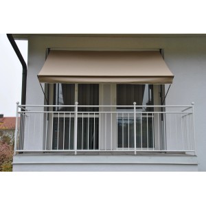 Angerer Klemmmarkise Style in Taupe, 150x150 cm, montiert auf einem Balkon.
