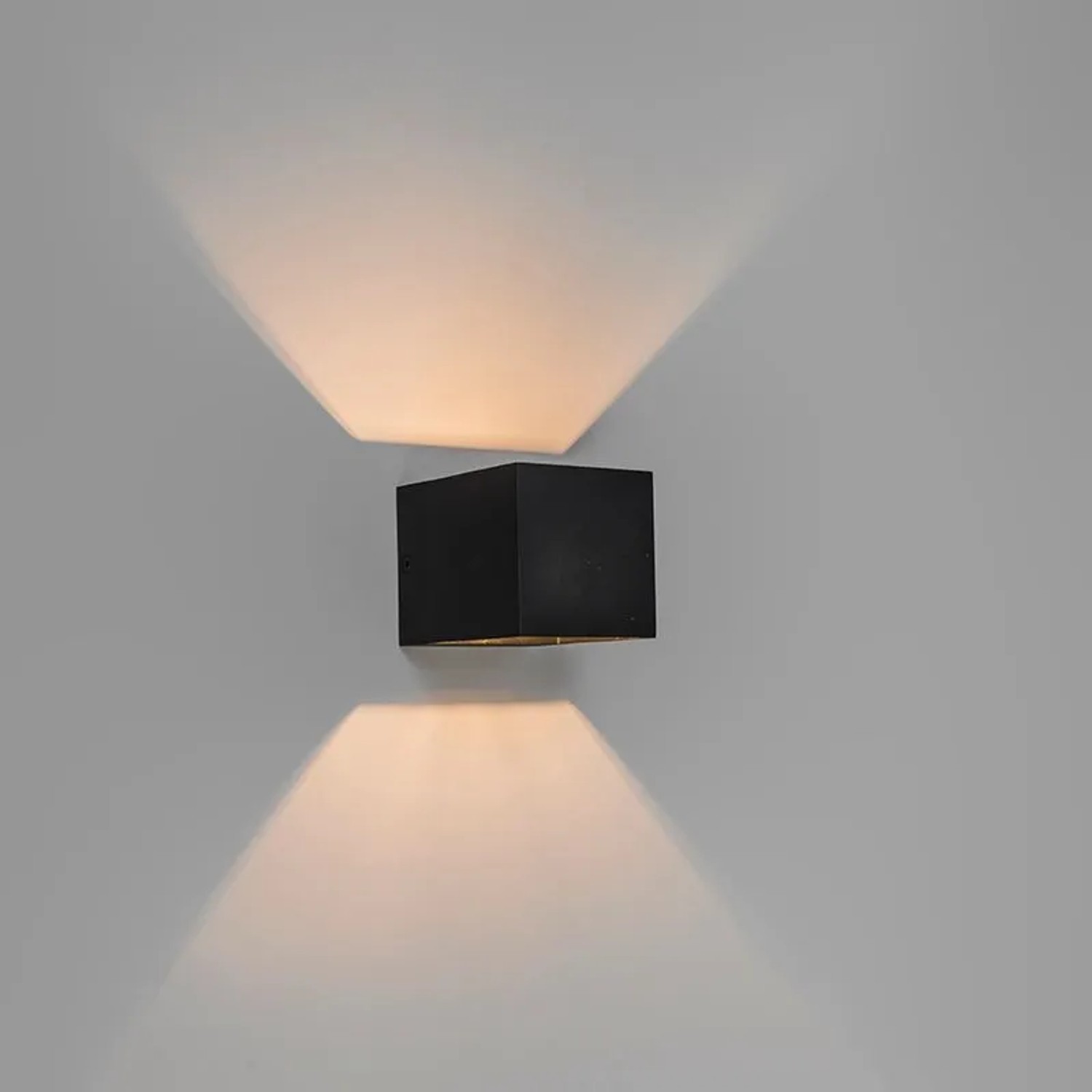 QAZQA Moderne Wandleuchte Schwarz mit Lichteffekt Transfer