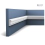 ORAC DECOR PX117 Zierleiste, 20m Set aus Stuckleisten, weiss an blauer Wand.