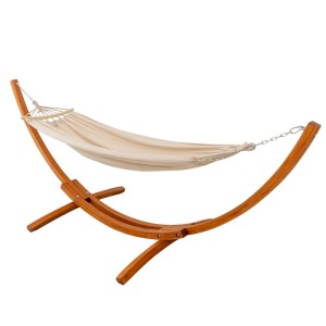 Beige Hängematte mit Holzgestell, 320x120x120 cm, für Garten und Balkon.