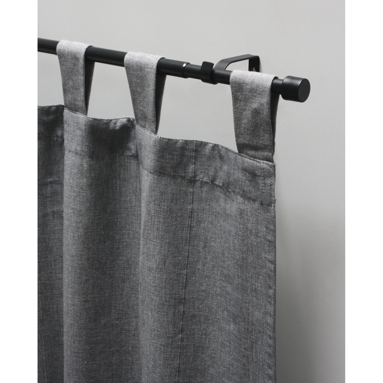 Gardinia Gardinenstangen-Set Kos, ausziehbar, 120-210 cm, schwarz-matt, mit grauer Schlaufengardine.
