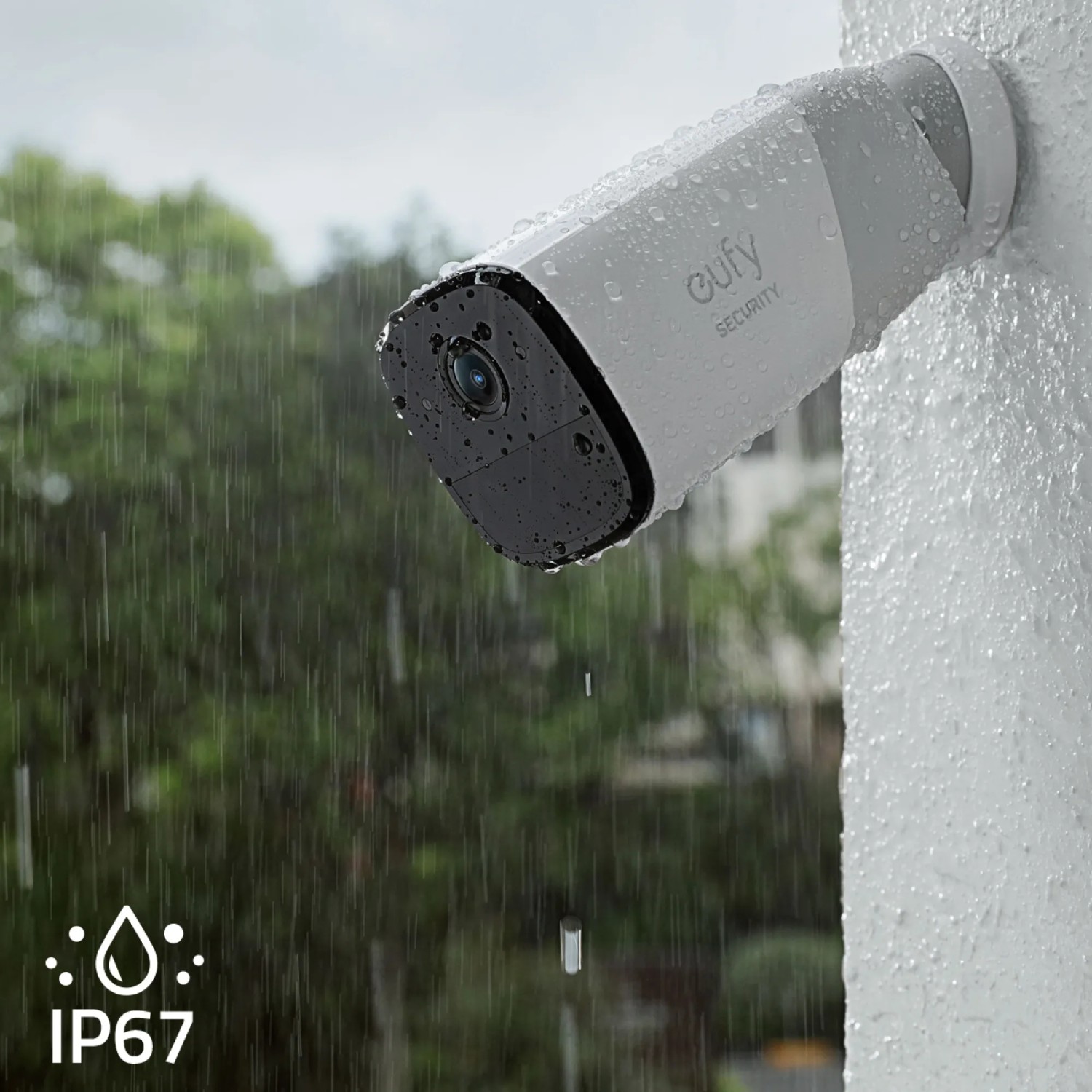 Eufy S221 Überwachungskamera im Regen, wetterfest, kabellos.