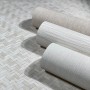 Marburg Vliestapeten Botanica, beige mit Fischgrätenmuster. Dekorative Tapeten für Wohnräume.