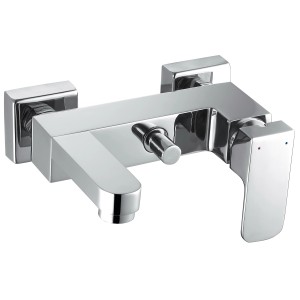 Chromfarbene baliv Wannenarmatur WA-2530 für die Wandmontage.