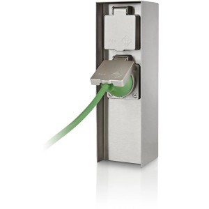 Philips Auckland Sockel-Doppelsteckdose aus Edelstahl mit grünem Kabel für den Außenbereich.