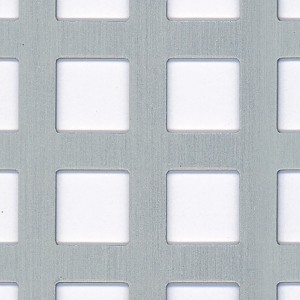 Quadratisches Lochblech aus Aluminium, silber eloxiert, mit 10x10 mm Löchern.