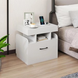 Weißer Costway Nachttisch mit Schublade, Fächern und Ladestation.