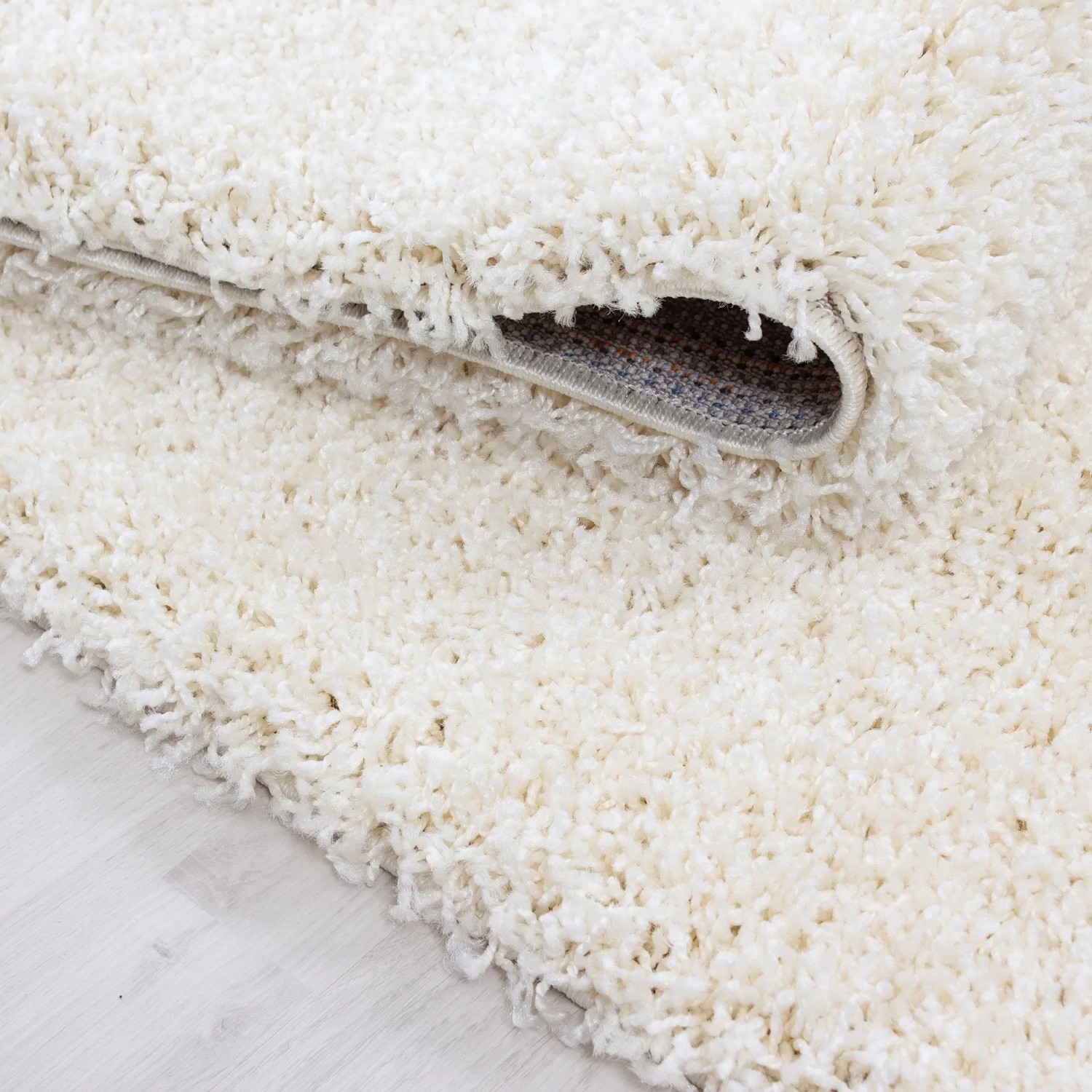 Ayyildiz Hochflorteppich Life 1500, creme, 160x230 cm, Detailansicht des flauschigen Shaggy-Flors.