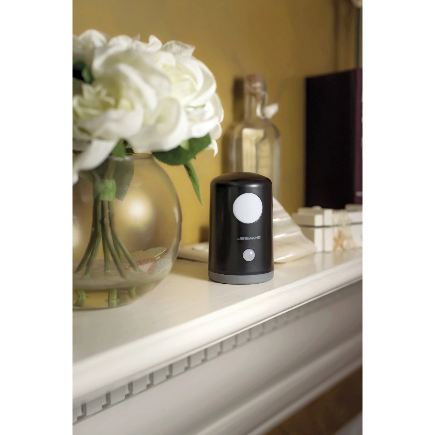 Mr. Beams LED-Nachtlicht MB750, schwarz, mit Bewegungsmelder. Praktische, batteriebetriebene Leuchte.