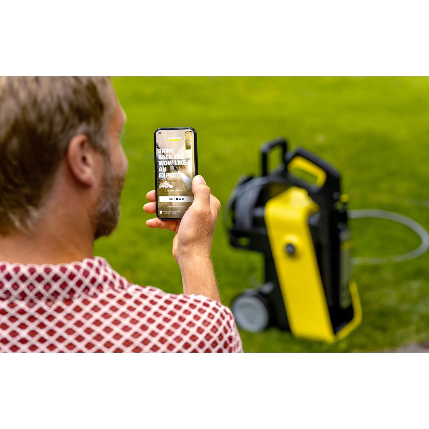 Kärcher K 7 Comfort Premium Hochdruckreiniger mit App-Steuerung im Einsatz.