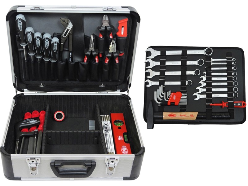 Werkzeugkoffer mit umfangreichem Werkzeug-Set gefüllt