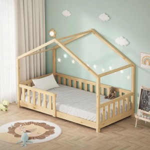 ML-Design Hausbett 80x160 cm aus Kiefernholz, naturfarben, mit Rausfallschutz. Kinderbett im skandinavischen Design.
