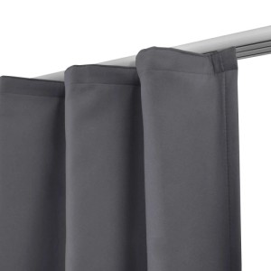 Anthrazitfarbener Beautissu Thermovorhang mit Kräuselband, oben an einer Gardinenschiene befestigt. Fenstervorhang.