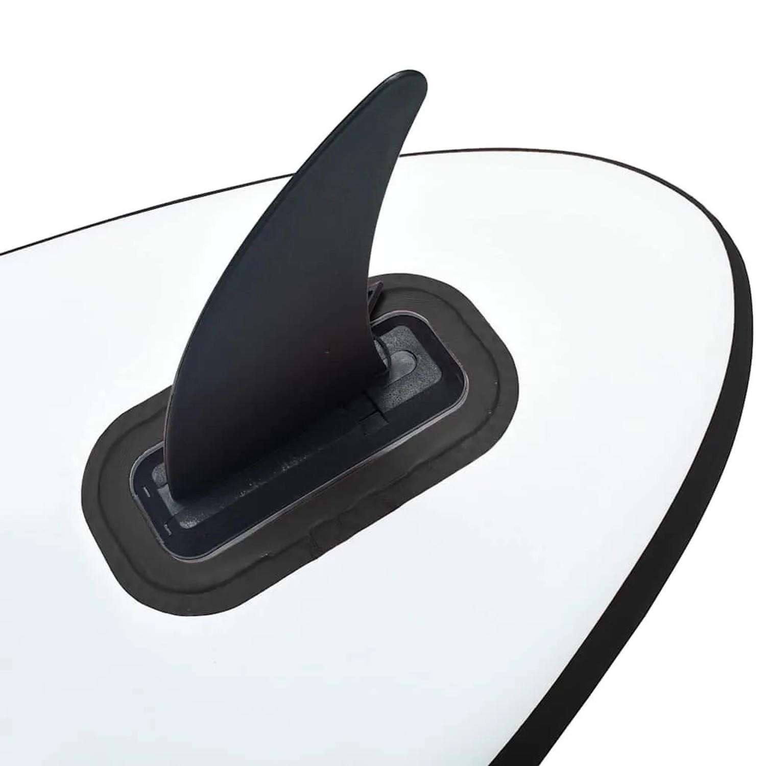Detailaufnahme der schwarzen Finne eines weißen vidaXL SUP-Boards.