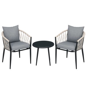 Graues Outsunny Gartenmöbel-Set mit Tisch aus Hartglas und zwei Stühlen mit Sitzkissen.